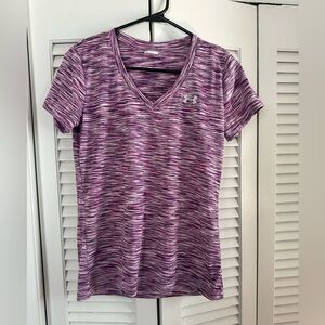 🌸2 for $30🌸Under Armour Women's Purple Patterned V-Neck Tee